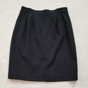 🐢 Black knee length skirt size 8P